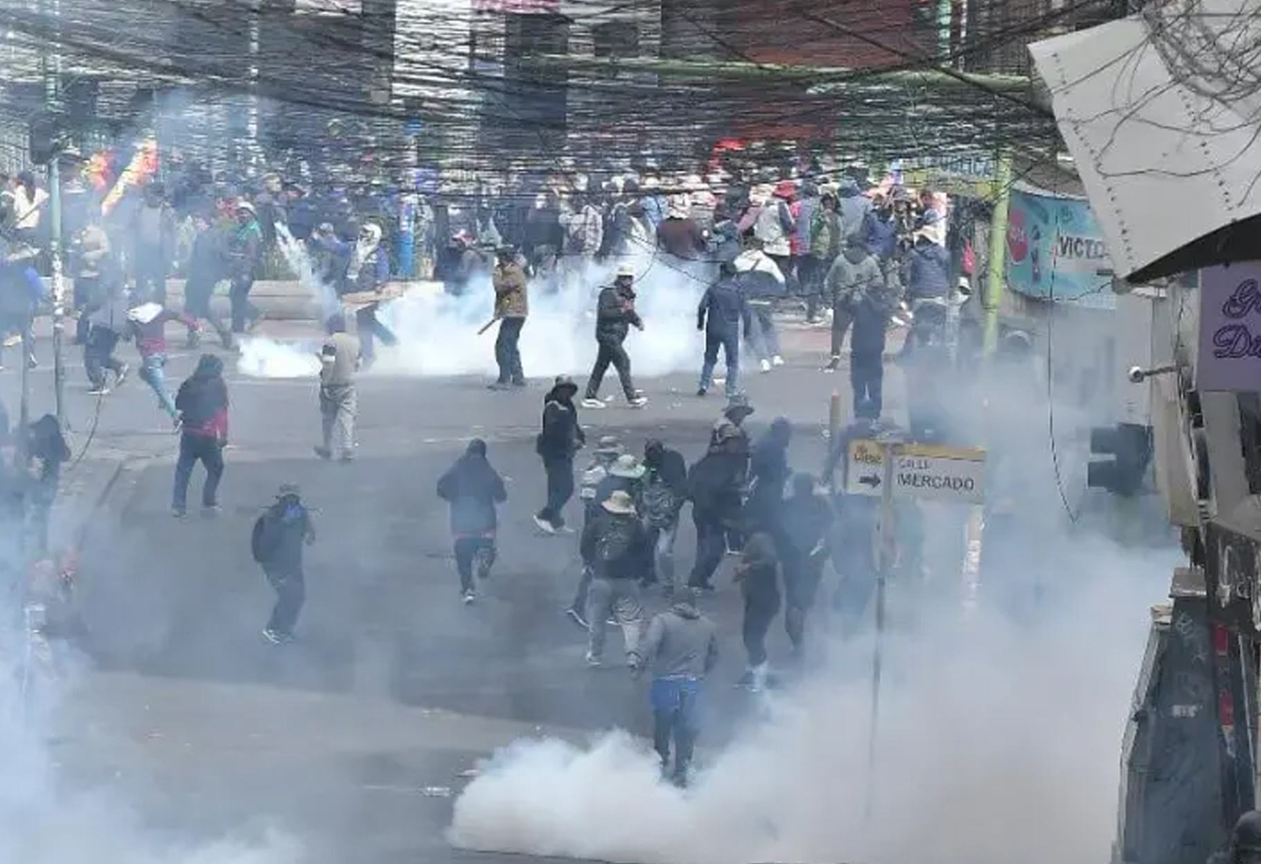 AGRESIONES Y VIOLENCIA DE MARCHISTAS EN EL CORAZÓN DE LA PAZ