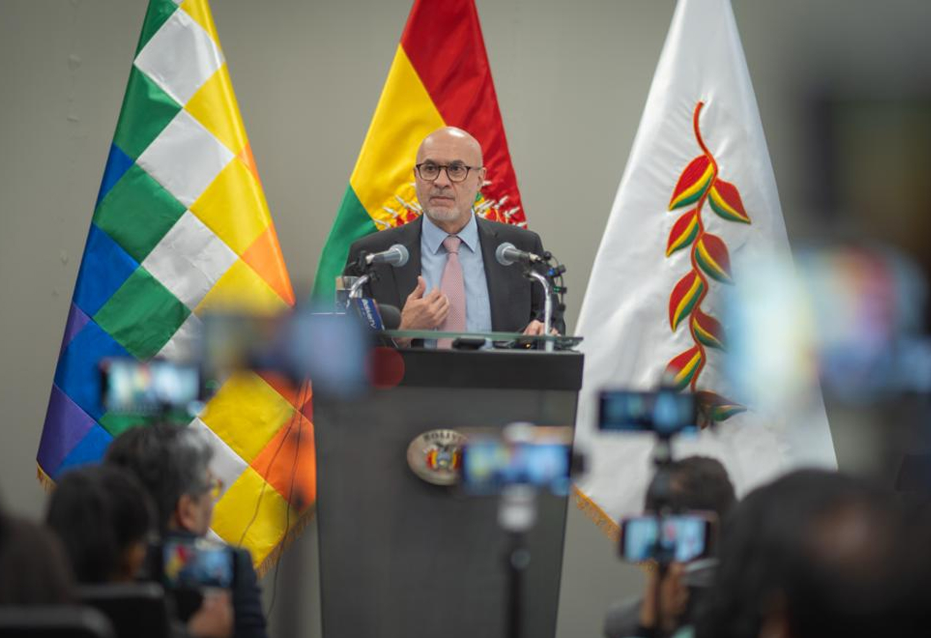 MINISTRO LUPO LLAMA AL DIÁLOGO: “BLOQUEOS DESTRUYEN LA ECONOMÍA”