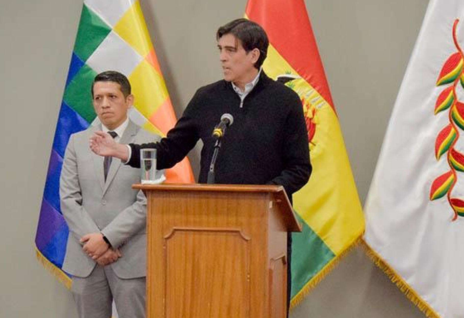 GOBIERNO INSISTE EN DIÁLOGO CON TRANSPORTISTAS