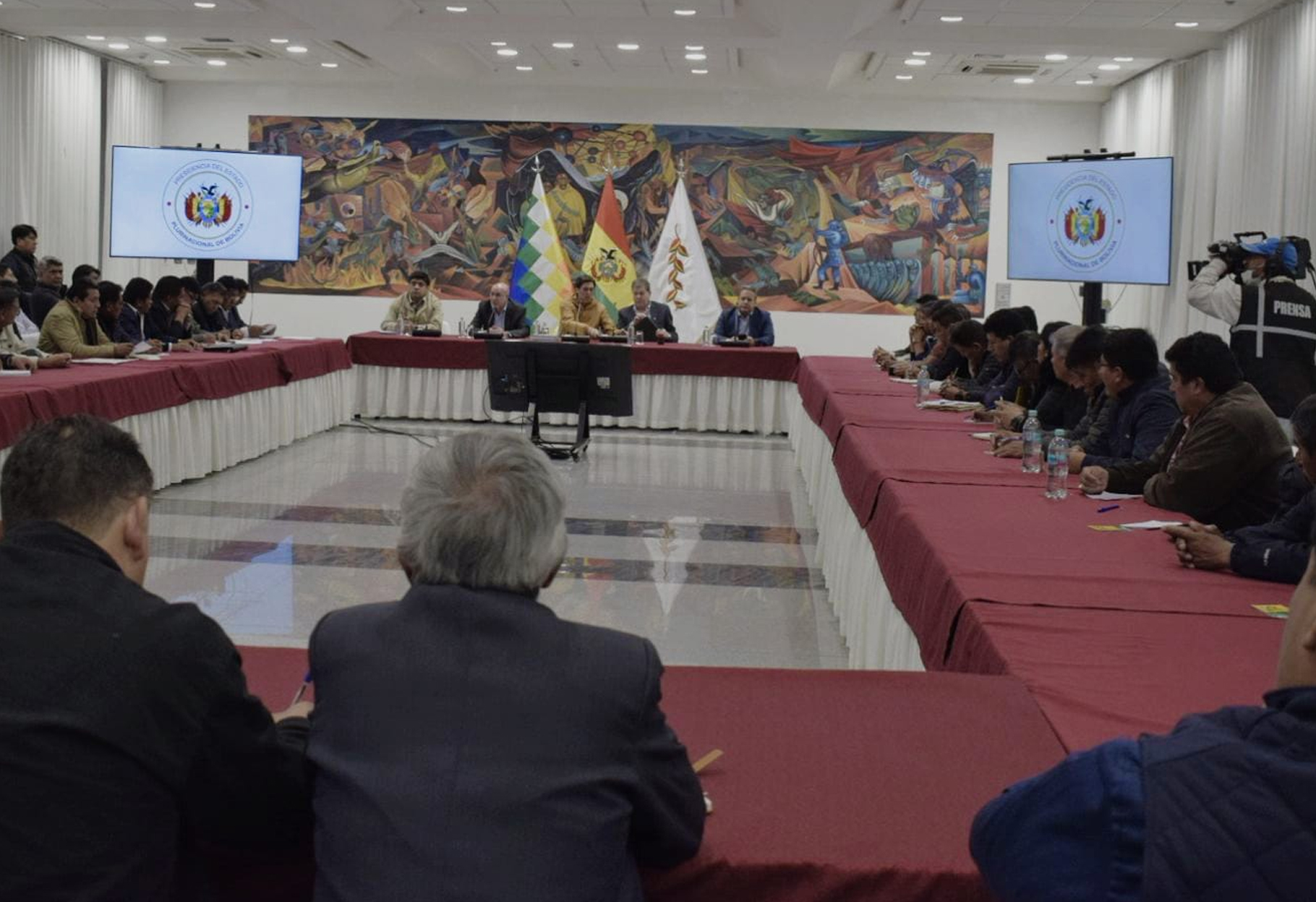“ENTRE DISCULPAS Y RECLAMOS”: GOBIERNO Y CHOFERES ENCARAN DIÁLOGO