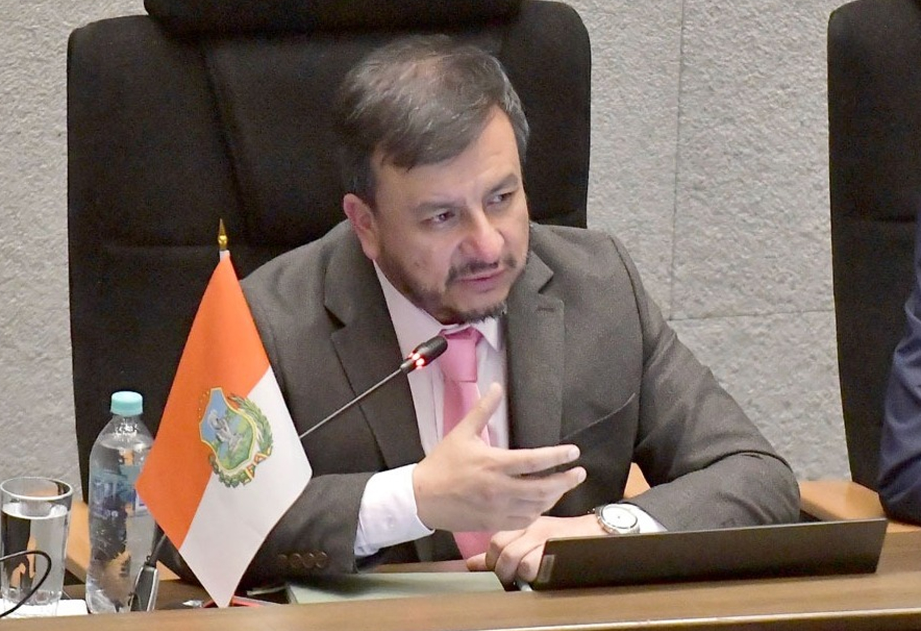 ALP DECIDE NO CENSURAR AL MINISTRO DE HIDROCARBUROS