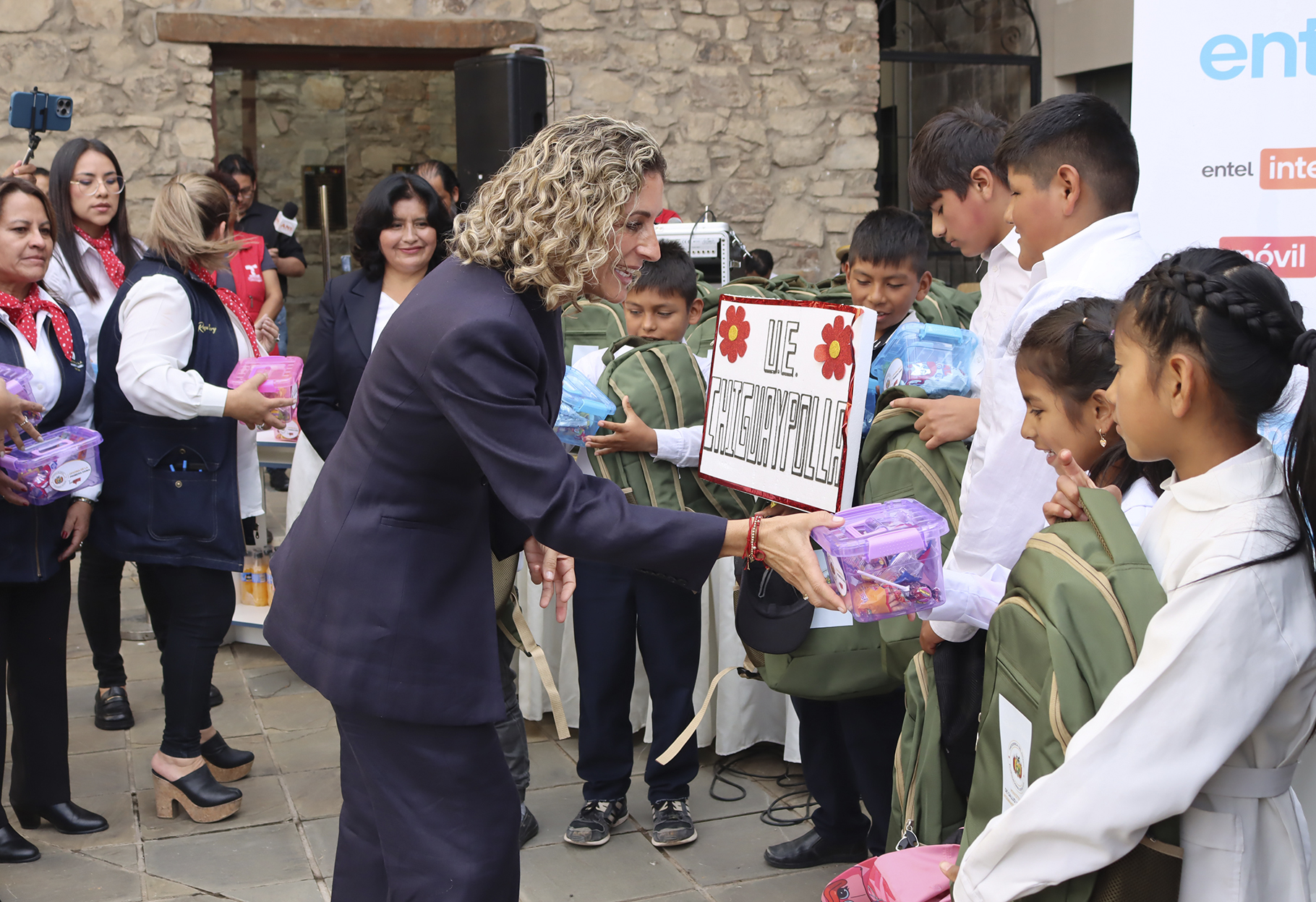 LA PRIMERA DAMA IMPULSA AYUDA CON EMPATÍA Y ACCIÓN