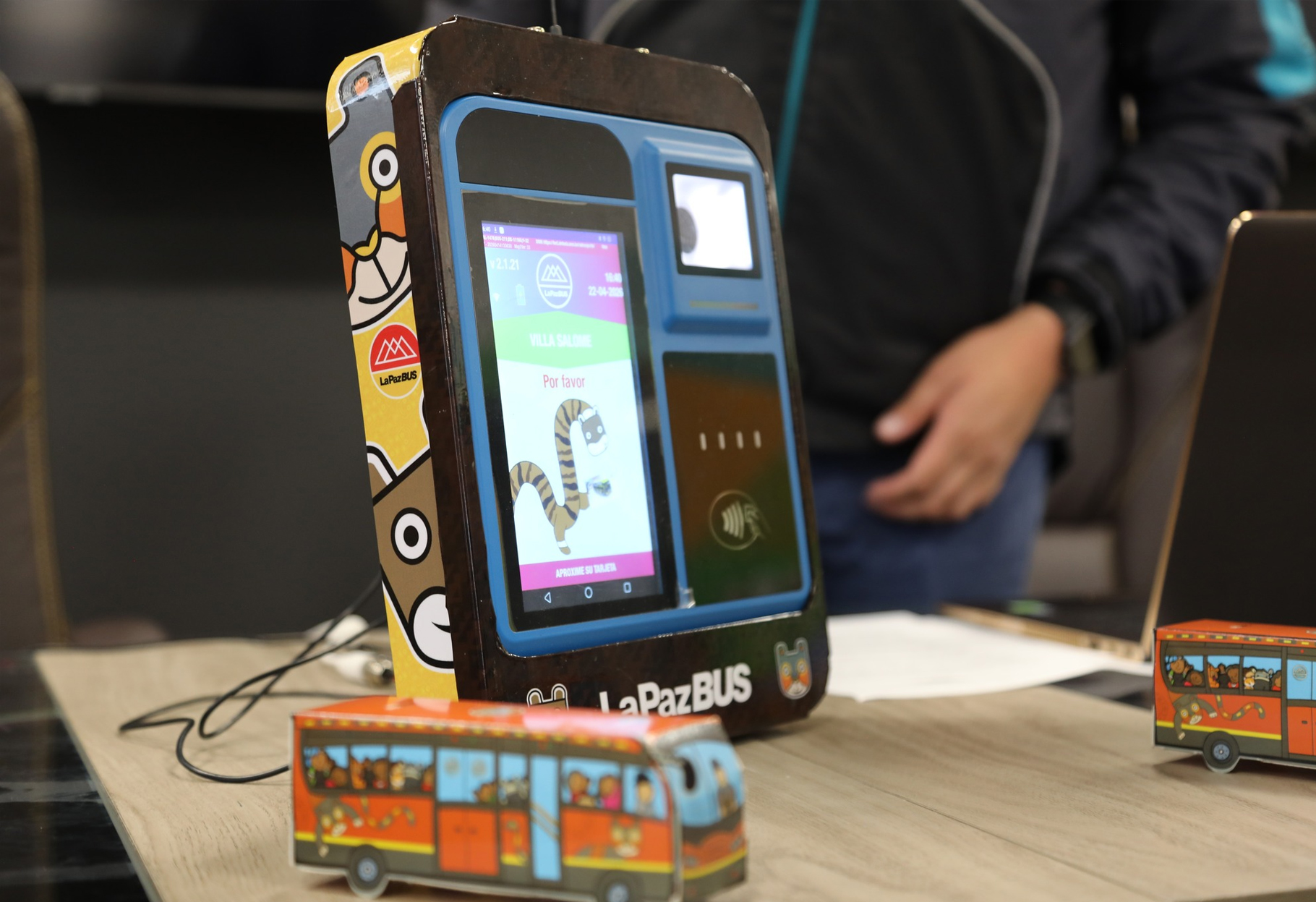 AHORA TU CELULAR ES TU BOLETO: LA NUEVA FORMA DE VIAJAR EN LA PAZ