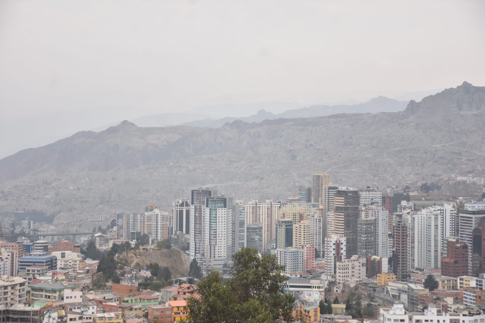 LA PAZ ENFRENTA PICOS DE CONTAMINACIÓN POR INCENDIOS Y SAN JUAN