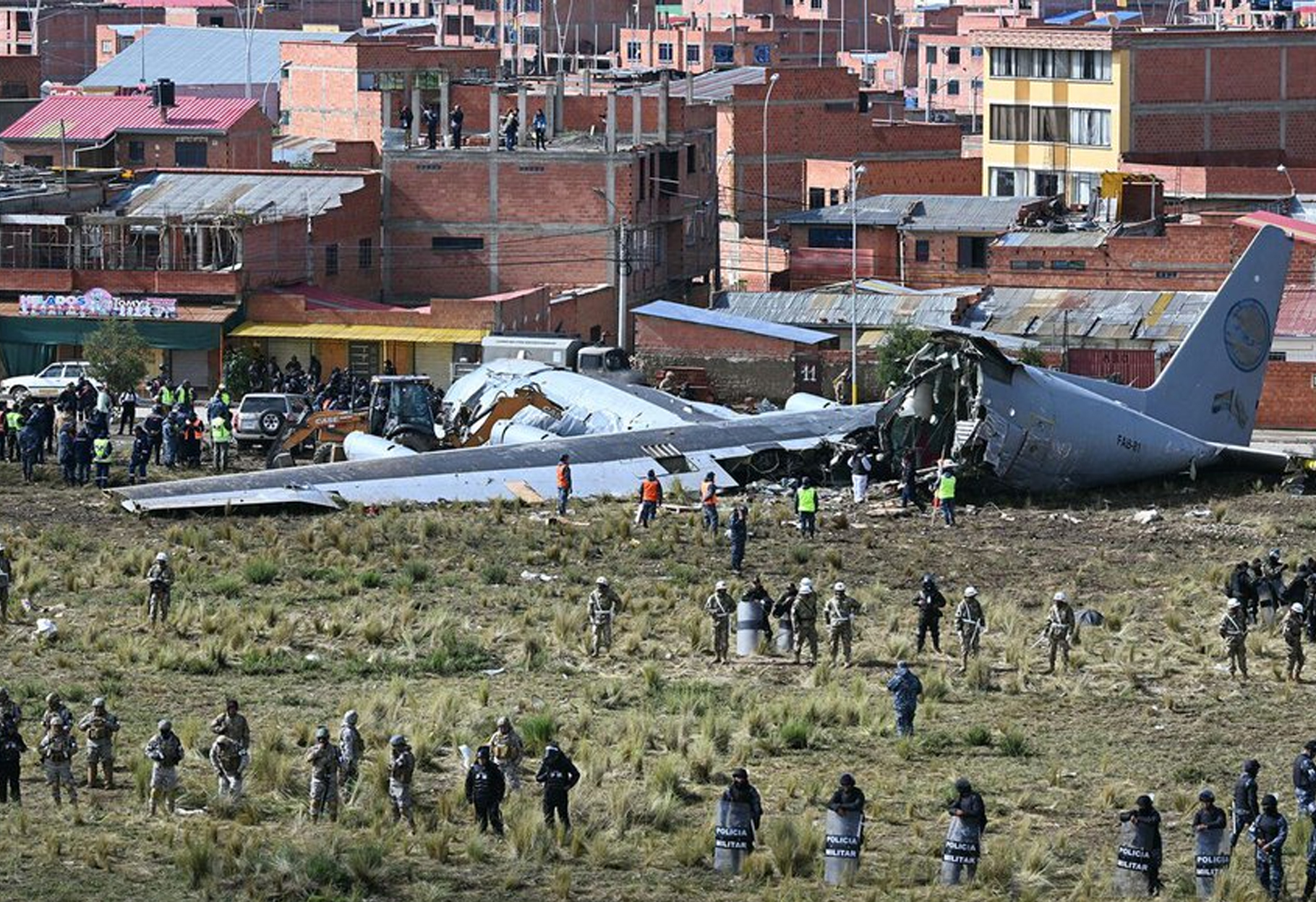 GOBIERNO ANUNCIA TRES INVESTIGACIONES POR ACCIDENTE AÉREO