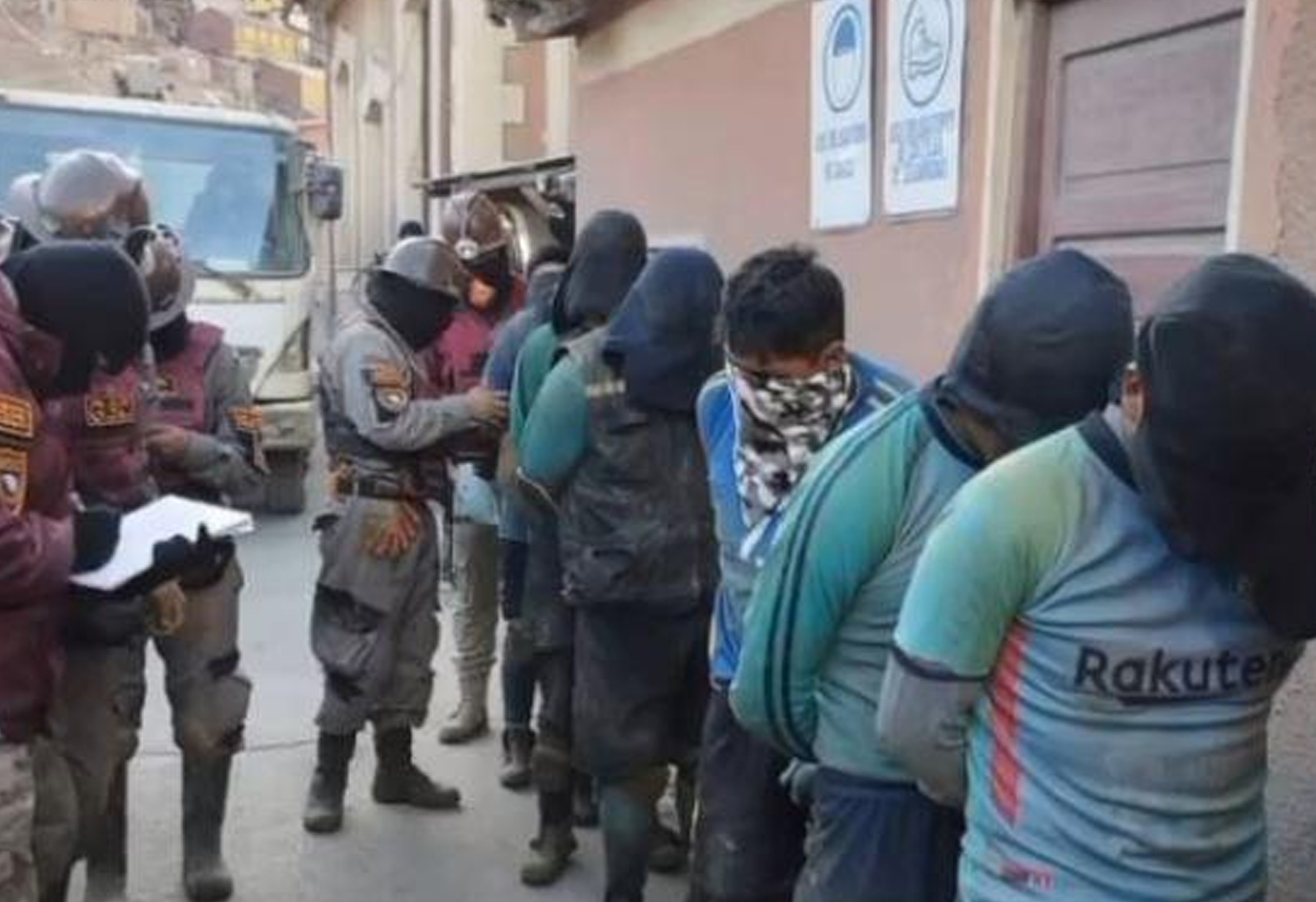 INTENTOS DE ROBO DE MINERAL EN HUANUNI GENERAN ALARMA