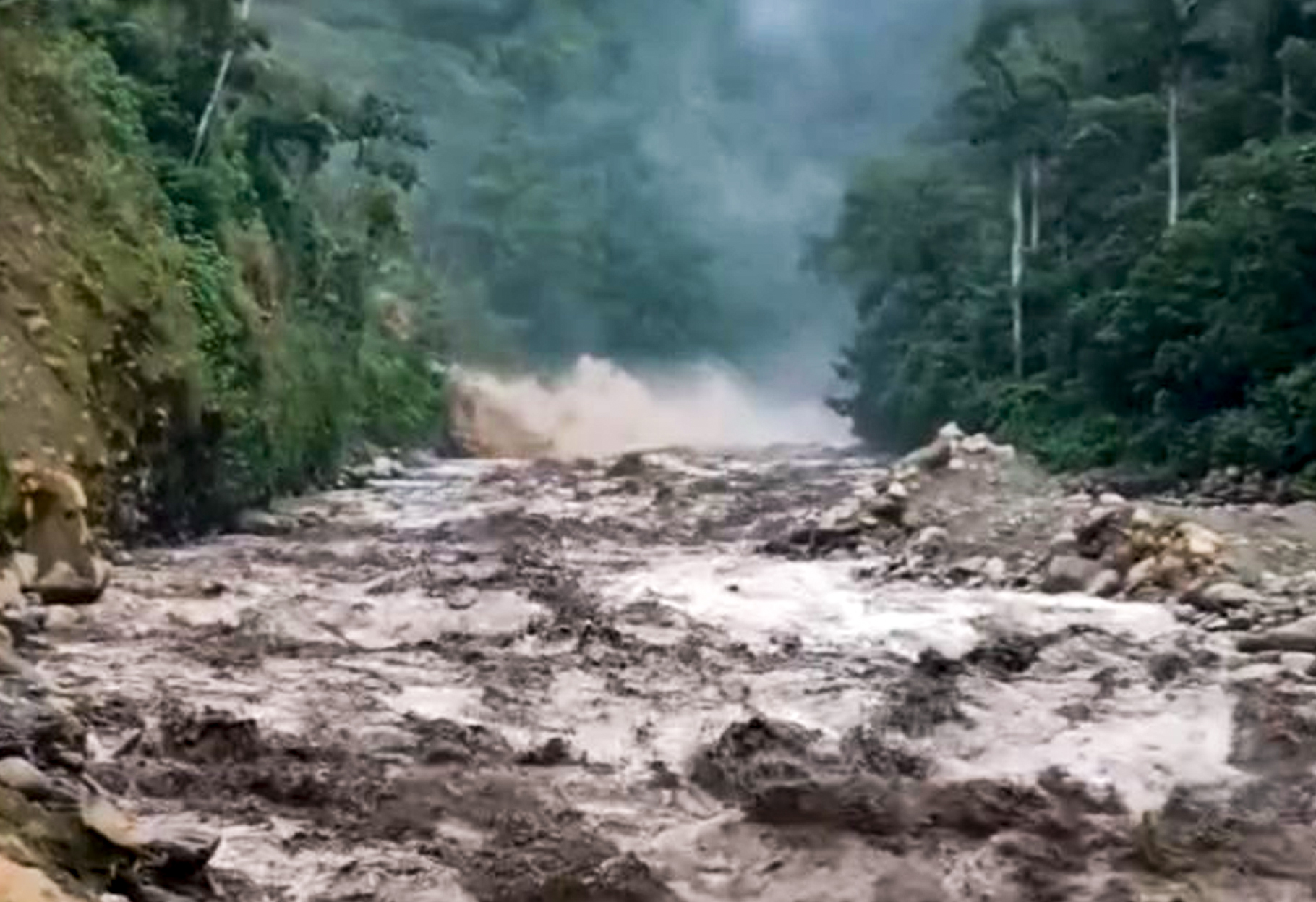 37 MUERTOS Y 14 DESAPARECIDOS EN BOLIVIA TRAS PRECIPITACIONES