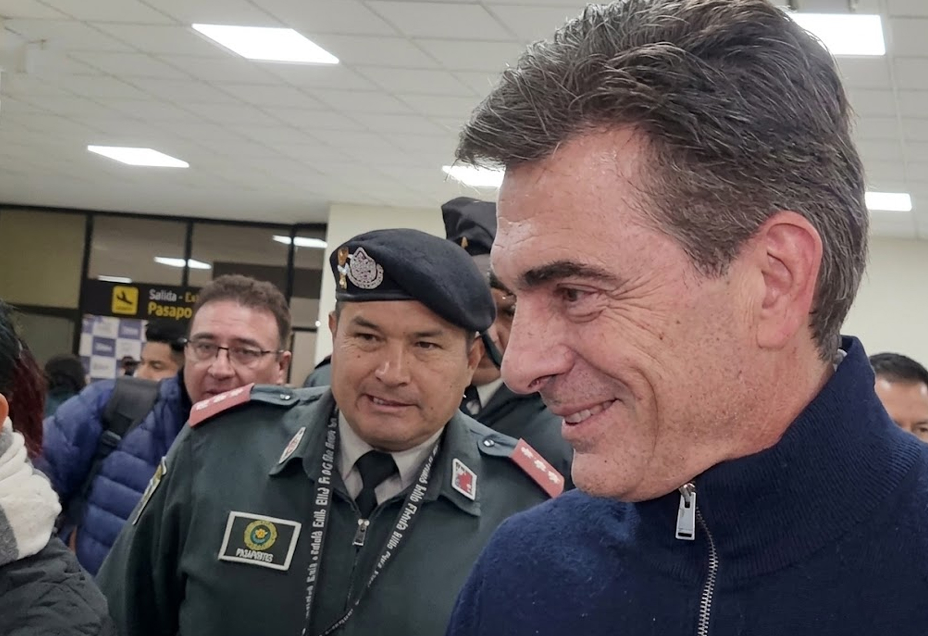 PRESIDENTE PAZ REGRESA DE EE.UU. Y PREPARA AGENDA INTERNACIONAL